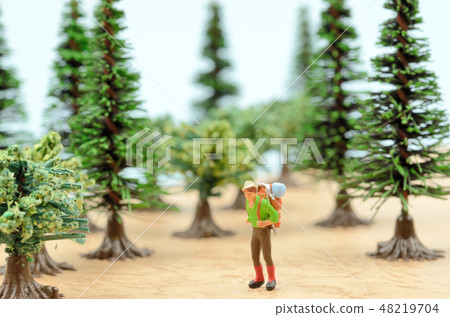 Climbing image Climbing image 48219704