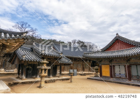 Tongdosa temple shrines 48219748
