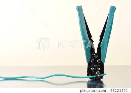 Electric tool wire stripper with cable 48221221