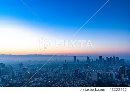 "Tokyo Metropolitan Government" After the rain · Evening landscape of Tokyo wrapped in fog "Shinjuku direction" "Tokyo Metropolitan Government" After the rain · Evening landscape of Tokyo wrapped in fog "Shinjuku direction" 48222212