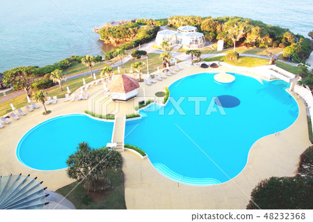 swimming pool swimming pool 48232368