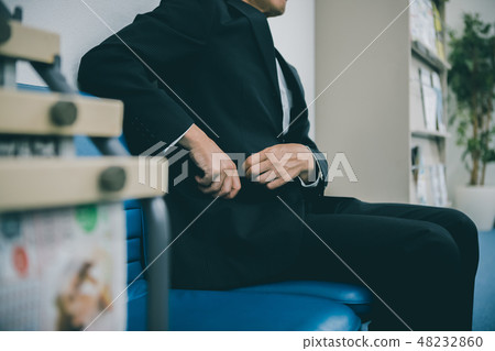 waiting room, await, employee 48232860