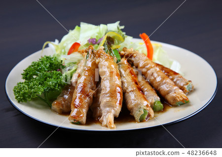 Roll of asparagus pork Roll of asparagus pork 48236648