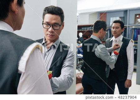 Fitting bespoke suit Fitting bespoke suit 48237904