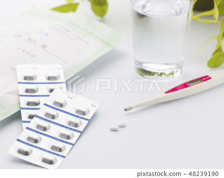 Medicine image (prescription medicine cup thermometer) Medicine image (prescription medicine cup thermometer) 48239190