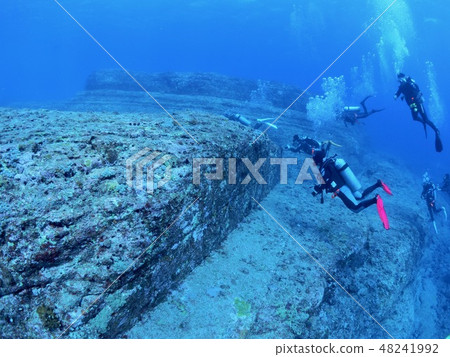 Yonaguni-jima seafloor ruins 48241992
