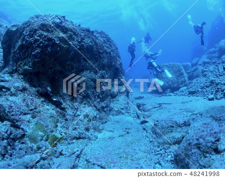 Yonaguni-jima seafloor ruins 48241998
