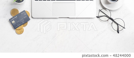 信用卡 手機 筆記本 消費 稅 支払う card phone payment mockup 48244000