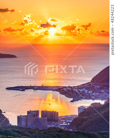 長崎 城市 稻佐山 世界三大夜景 薄明光線 Jesus light Crepuscular Ray 48244223