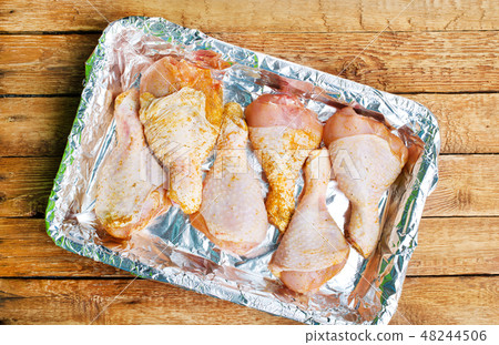 chicken legs 48244506