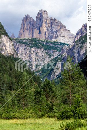 The three peaks of Lavaredo, Italy 48247903