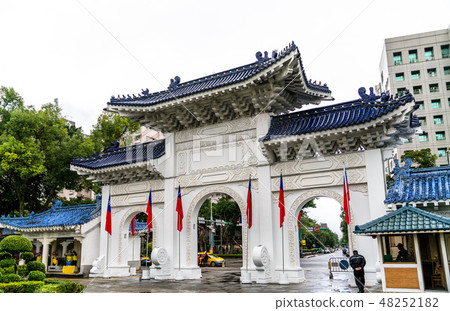 Dazhong Gate of Liberty Square in Taipei, Taiwan 48252182