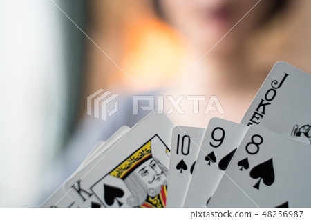 紙牌遊戲 紙牌遊戲 48256987