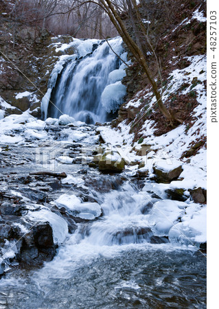 Cold waterfall Otaki 48257103