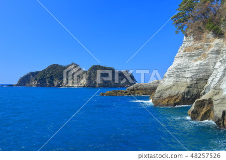 [Shizuoka] Landscape of Sanshirojima, Dogashima, Nishiizu 48257526