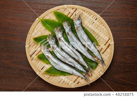 Raw karaft shishamo Raw karaft shishamo 48258875