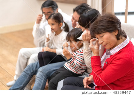 Cedar pollinosis that hit the whole family of six people Suspended tissues that itchy and runny nose do not stop 48259447