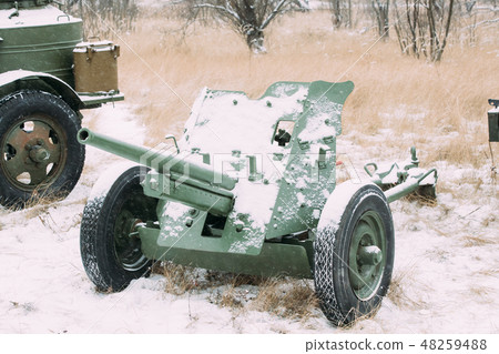 Russian Soviet 45mm Anti-tank Gun. It Was The Main Anti-tank Weapon Of Red Army Artillery Units In Russian Soviet 45mm Anti-tank Gun. It Was The Main Anti-tank Weapon Of Red Army Artillery Units In 48259488