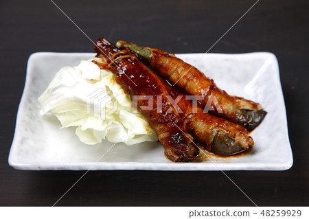 蘆筍和金針菇包裹的豬肉 48259929