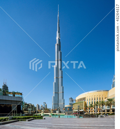 [Dubai cityscape] Burj Khalifa and Dubai Mall daytime vertical composition 48264817