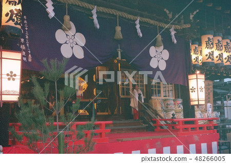 Osaka Tenmangu 48266005