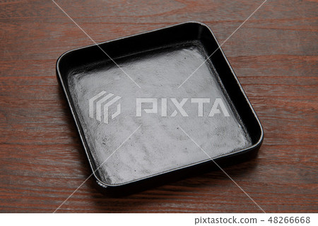 Iron dish for dumpling 48266668