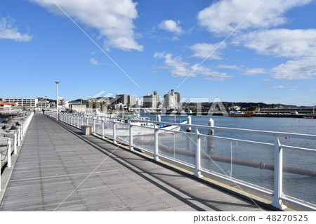 Enoshima Katase漁港在冬天 Enoshima Katase漁港在冬天 48270525