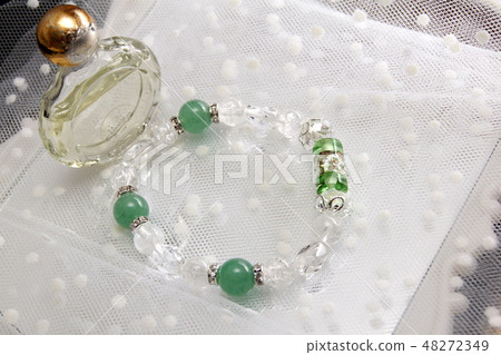 Refreshing crystal & aventurine bracelet (handmade) Refreshing crystal & aventurine bracelet (handmade) 48272349