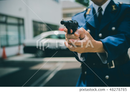 police officer, pistol, gents 48278785