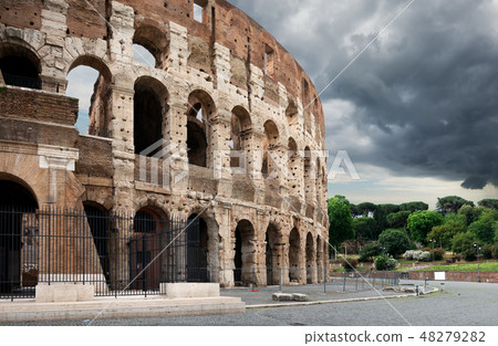 Thunder clouds over Colosseum Thunder clouds over Colosseum 48279282