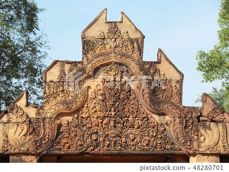 Banteay Srey's sculpture Banteay Srey's sculpture 48280701