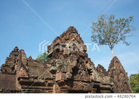 Banteay Srey's sculpture Banteay Srey's sculpture 48280704