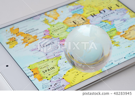 全球主義地圖·歐洲和玻璃球 全球主義地圖·歐洲和玻璃球 48283945