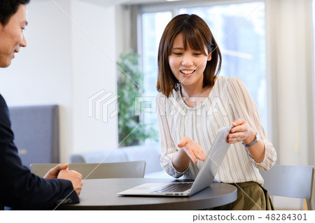 職業婦女 48284301