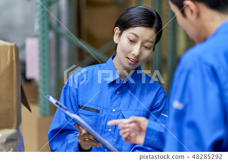 Business scene warehouse logistics 48285292