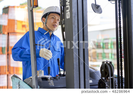 企業場面倉庫鏟車 企業場面倉庫鏟車 48286964