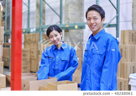 Business scene logistics warehouse inspection 48288061