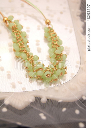 Light Green Beads & Gold Necklace (Handmade) Light Green Beads & Gold Necklace (Handmade) 48293297