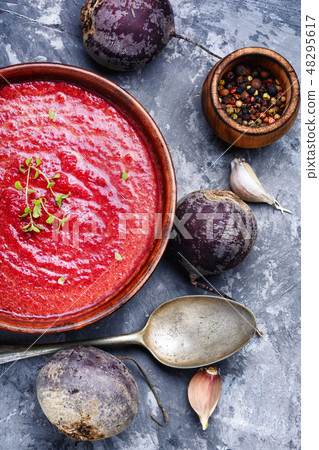 Beetroot creamy soup 48295617