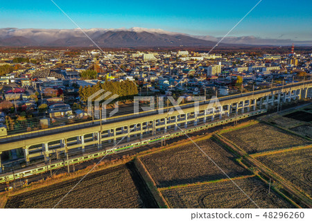 東北幹線和那須高原,朝日的貨物列車,那須鹽原和貨運列車,無人機圖片,朝日,清晨 東北幹線和那須高原,朝日的貨物列車,那須鹽原和貨運列車,無人機圖片,朝日,清晨 48296260