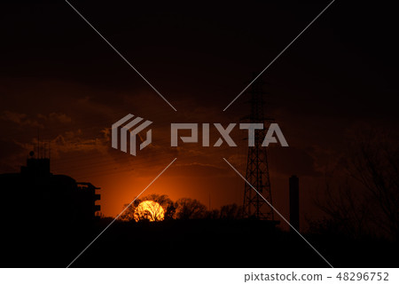 Setting sun 48296752