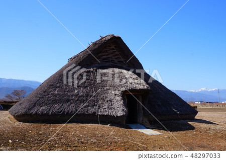 三個遺骸的一個解決方案 三個遺骸的一個解決方案 48297033