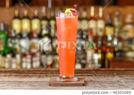 Strawberry Collin Cocktail 48301089