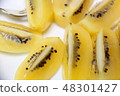 Gold kiwi 48301427
