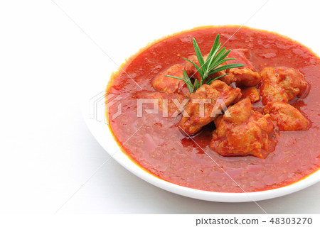 Simmered chicken with tomato sauce Simmered chicken with tomato sauce 48303270
