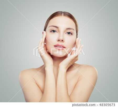 Beautiful woman with young healthy skin 48305673