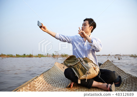 Travel, Men, Tonle Sap, Kampong Flok, Cambodia Travel, Men, Tonle Sap, Kampong Flok, Cambodia 48312689