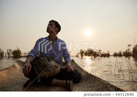 Travel, Men, Tonle Sap, Kampong Flok, Cambodia Travel, Men, Tonle Sap, Kampong Flok, Cambodia 48312690