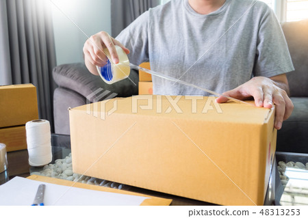 prepare online shopping parcel Shopping concept, Young start up prepare online shopping parcel Shopping concept, Young start up 48313253