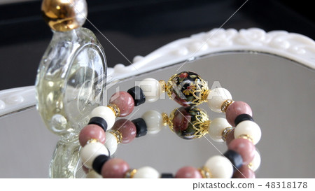 16: 9 Rose Pattern Beads & Lord Knight Bracelet (Handmade) 48318178